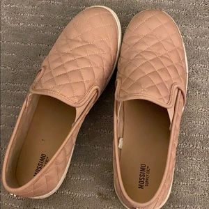 Slip on quilted shoes